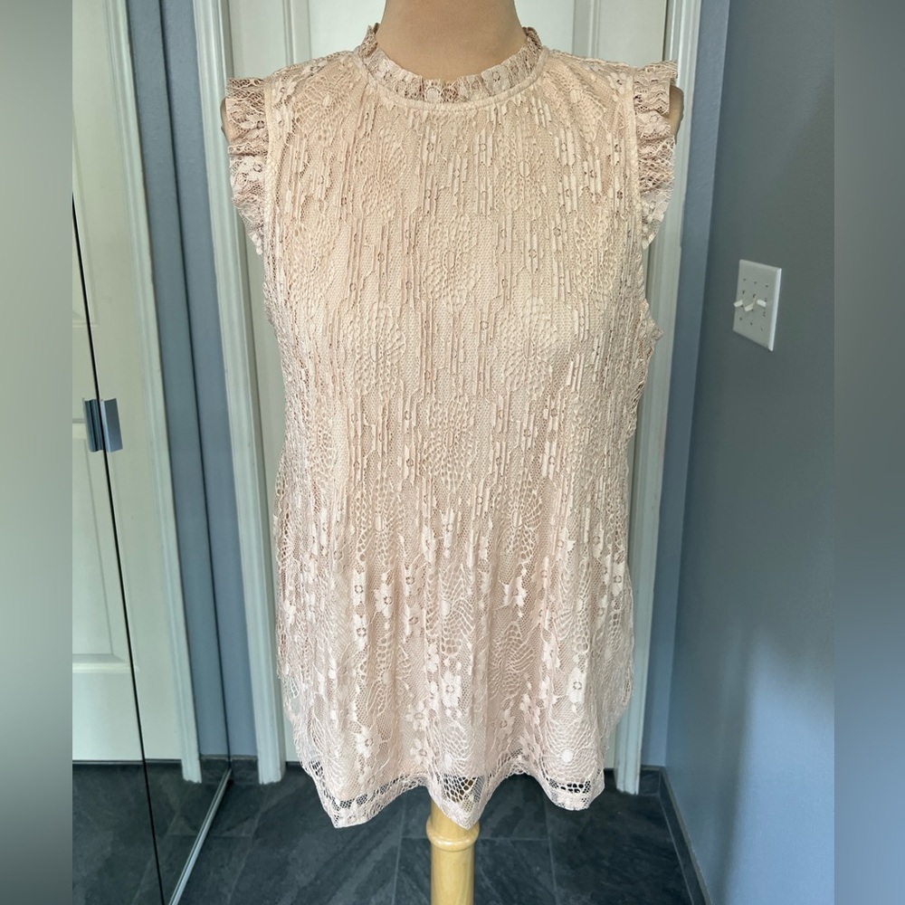 Adrianna Papell Beige Lace Overlay‎ Sleeveless Blouse